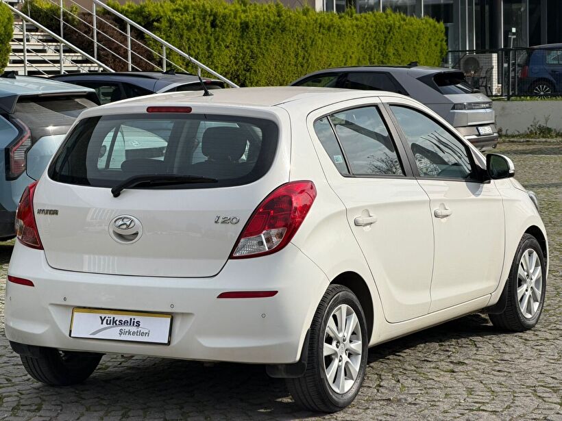 2013 Benzin Manuel Hyundai i20 Beyaz Yükseliş Nakil Araçları Turizm Ticaret ve Sanayi Anonim Şirketi