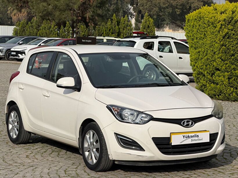 2013 Benzin Manuel Hyundai i20 Beyaz Yükseliş Nakil Araçları Turizm Ticaret ve Sanayi Anonim Şirketi