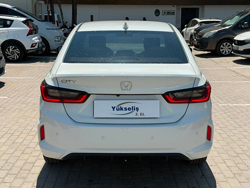 2021 Benzin Otomatik Honda City Beyaz Yükseliş Nakil Araçları Turizm Ticaret ve Sanayi Anonim Şirketi