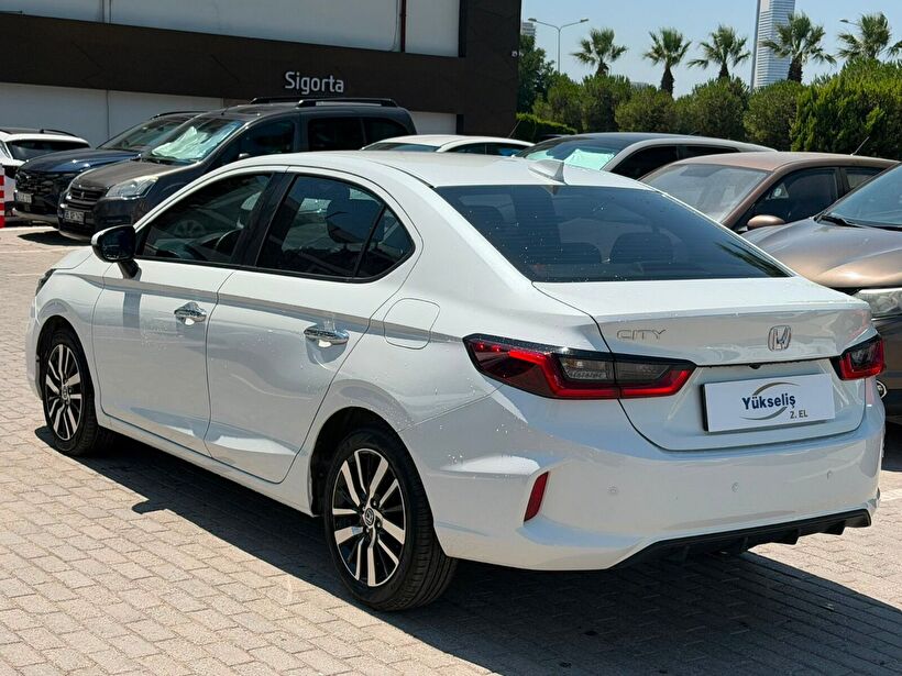 2021 Benzin Otomatik Honda City Beyaz Yükseliş Nakil Araçları Turizm Ticaret ve Sanayi Anonim Şirketi