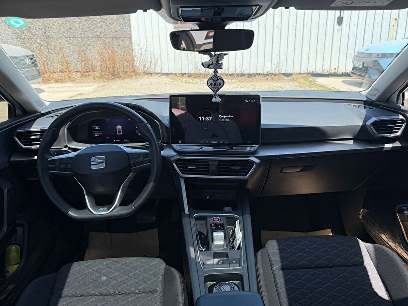 2025 Benzin Otomatik Seat Leon Beyaz Yükseliş Nakil Araçları Turizm Ticaret ve Sanayi Anonim Şirketi