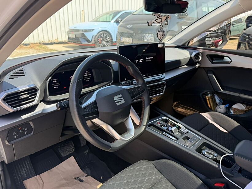2025 Benzin Otomatik Seat Leon Beyaz Yükseliş Nakil Araçları Turizm Ticaret ve Sanayi Anonim Şirketi