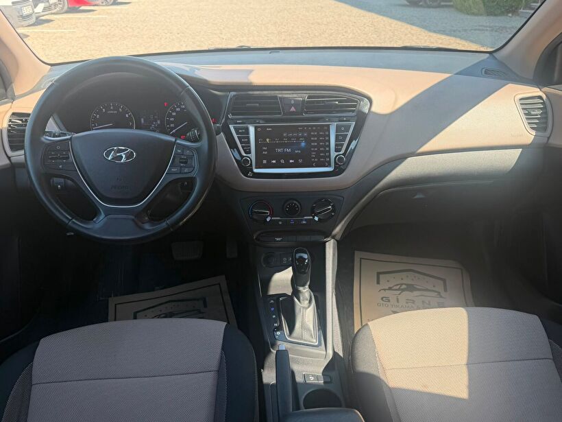 2017 Benzin Otomatik Hyundai i20 Kırmızı Yükseliş Nakil Araçları Turizm Ticaret ve Sanayi Anonim Şirketi