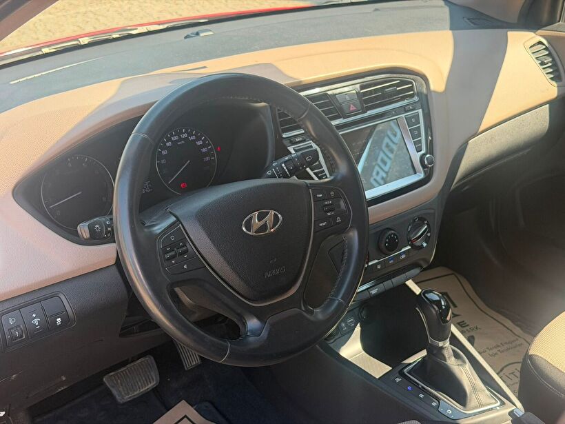 2017 Benzin Otomatik Hyundai i20 Kırmızı Yükseliş Nakil Araçları Turizm Ticaret ve Sanayi Anonim Şirketi