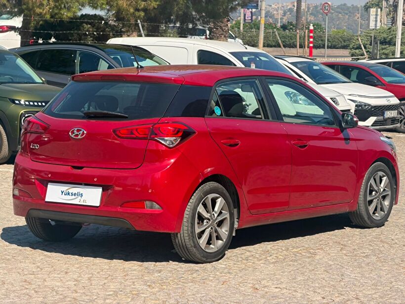 2017 Benzin Otomatik Hyundai i20 Kırmızı Yükseliş Nakil Araçları Turizm Ticaret ve Sanayi Anonim Şirketi