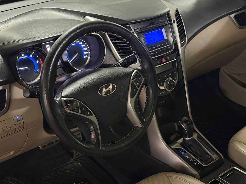 2012 Dizel Otomatik Hyundai i30 Siyah Yükseliş Nakil Araçları Turizm Ticaret ve Sanayi Anonim Şirketi