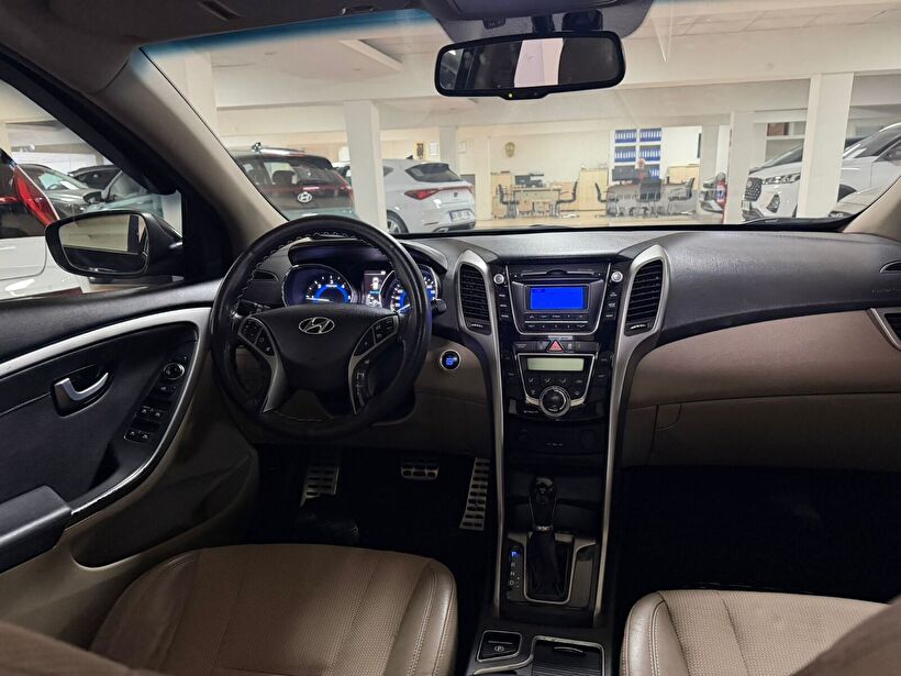 2012 Dizel Otomatik Hyundai i30 Siyah Yükseliş Nakil Araçları Turizm Ticaret ve Sanayi Anonim Şirketi