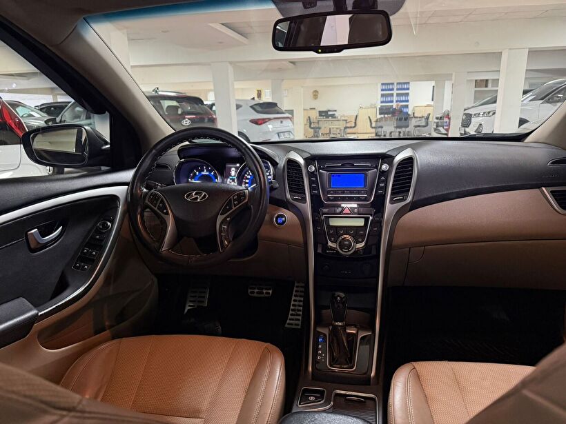 2012 Dizel Otomatik Hyundai i30 Siyah Yükseliş Nakil Araçları Turizm Ticaret ve Sanayi Anonim Şirketi