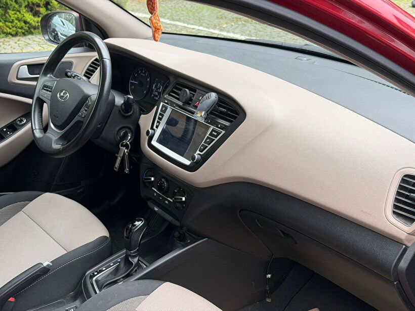 2018 Benzin + LPG Otomatik Hyundai i20 Kırmızı Yükseliş Nakil Araçları Turizm Ticaret ve Sanayi Anonim Şirketi