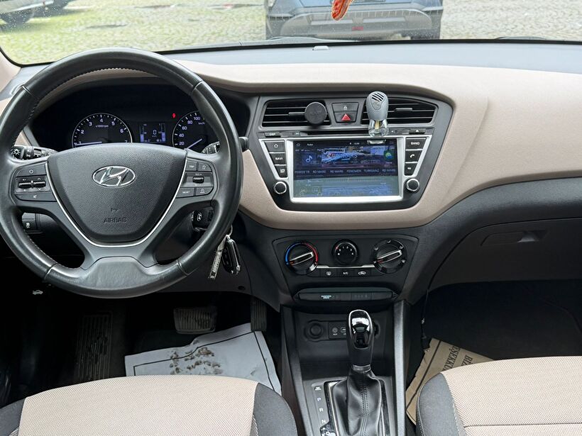 2018 Benzin + LPG Otomatik Hyundai i20 Kırmızı Yükseliş Nakil Araçları Turizm Ticaret ve Sanayi Anonim Şirketi