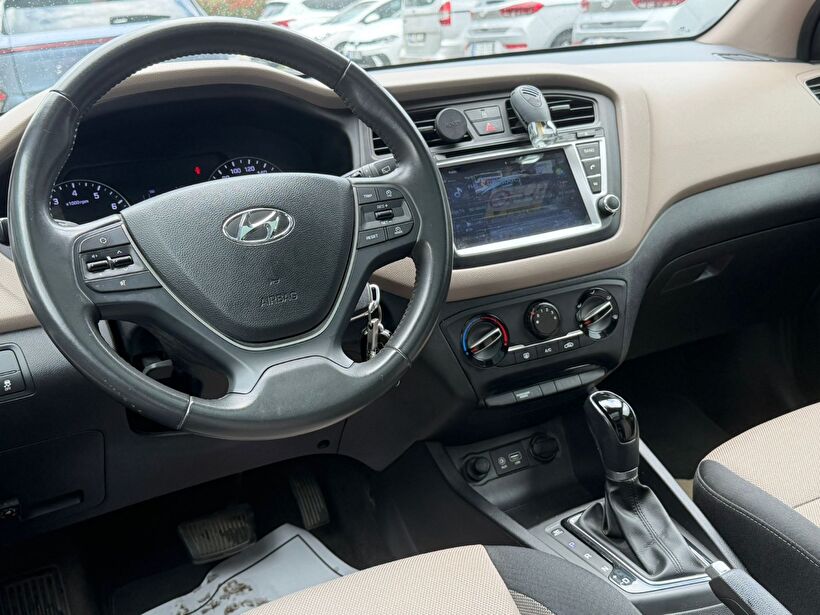 2018 Benzin + LPG Otomatik Hyundai i20 Kırmızı Yükseliş Nakil Araçları Turizm Ticaret ve Sanayi Anonim Şirketi