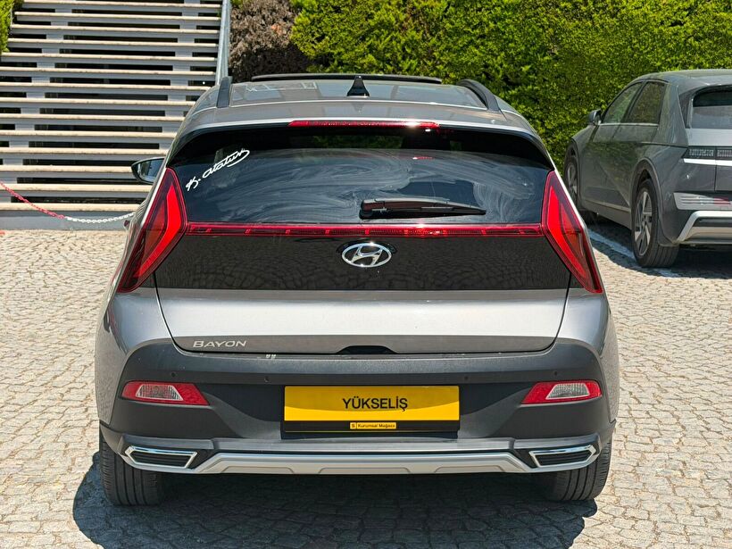 2022 Benzin Otomatik Hyundai Bayon Gri Yükseliş Nakil Araçları Turizm Ticaret ve Sanayi Anonim Şirketi