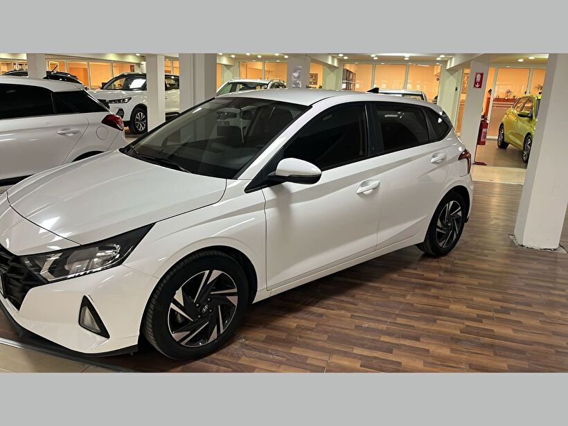 2023 Benzin Otomatik Hyundai i20 Beyaz Yükseliş Nakil Araçları Turizm Ticaret ve Sanayi Anonim Şirketi