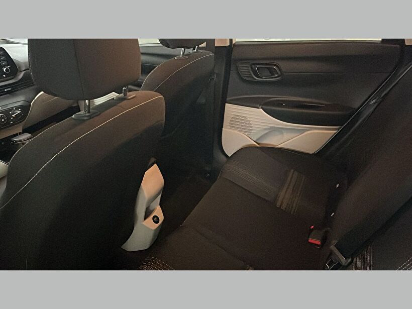 2023 Benzin Otomatik Hyundai i20 Beyaz Yükseliş Nakil Araçları Turizm Ticaret ve Sanayi Anonim Şirketi