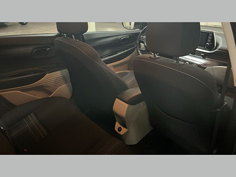 2023 Benzin Otomatik Hyundai i20 Beyaz Yükseliş Nakil Araçları Turizm Ticaret ve Sanayi Anonim Şirketi