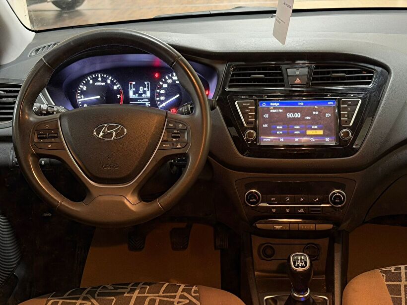 2016 Benzin Manuel Hyundai i20 Beyaz Yükseliş Nakil Araçları Turizm Ticaret ve Sanayi Anonim Şirketi