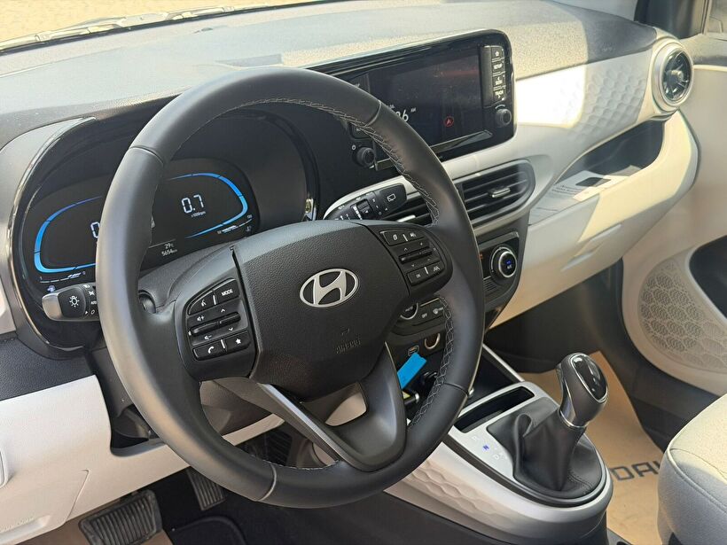 2025 Benzin Otomatik Hyundai i10 Beyaz Yükseliş Nakil Araçları Turizm Ticaret ve Sanayi Anonim Şirketi