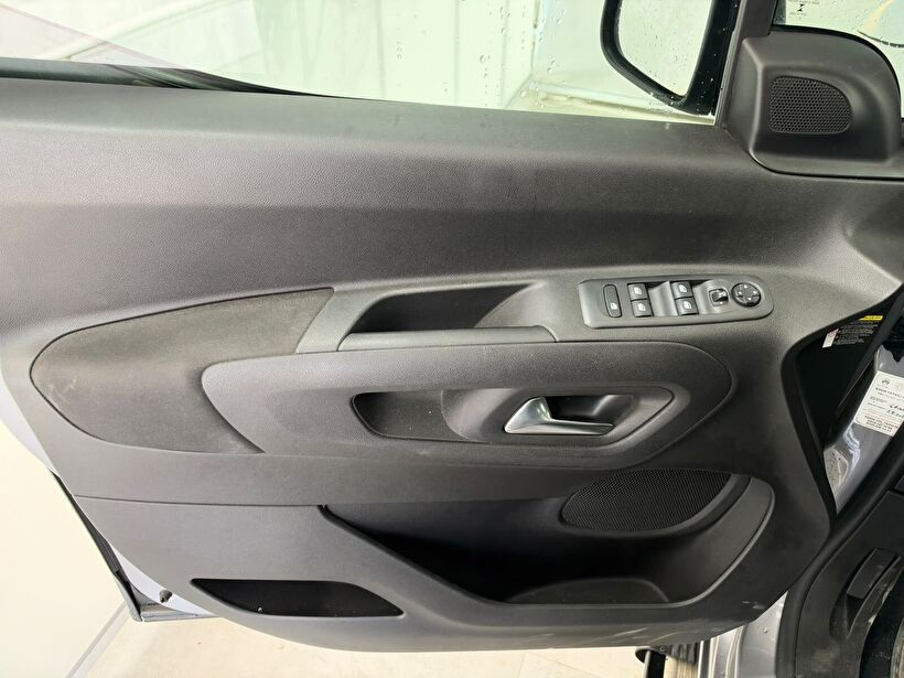 2021 Dizel Otomatik Opel Combo Life Gri Yükseliş Nakil Araçları Turizm Ticaret ve Sanayi Anonim Şirketi