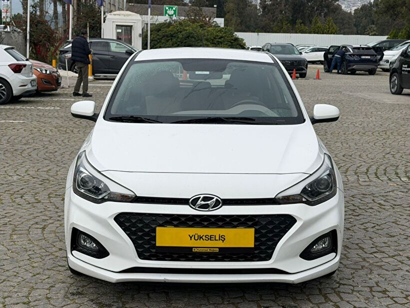 2018 Benzin Otomatik Hyundai i20 Beyaz Yükseliş Nakil Araçları Turizm Ticaret ve Sanayi Anonim Şirketi