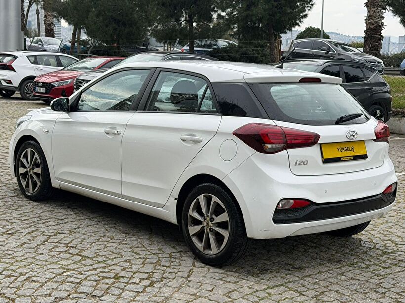 2018 Benzin Otomatik Hyundai i20 Beyaz Yükseliş Nakil Araçları Turizm Ticaret ve Sanayi Anonim Şirketi