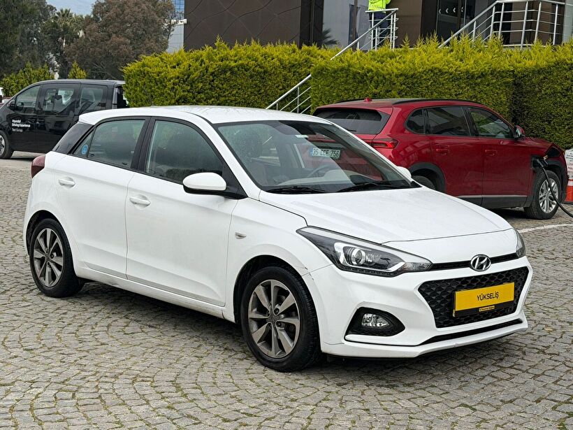 2018 Benzin Otomatik Hyundai i20 Beyaz Yükseliş Nakil Araçları Turizm Ticaret ve Sanayi Anonim Şirketi