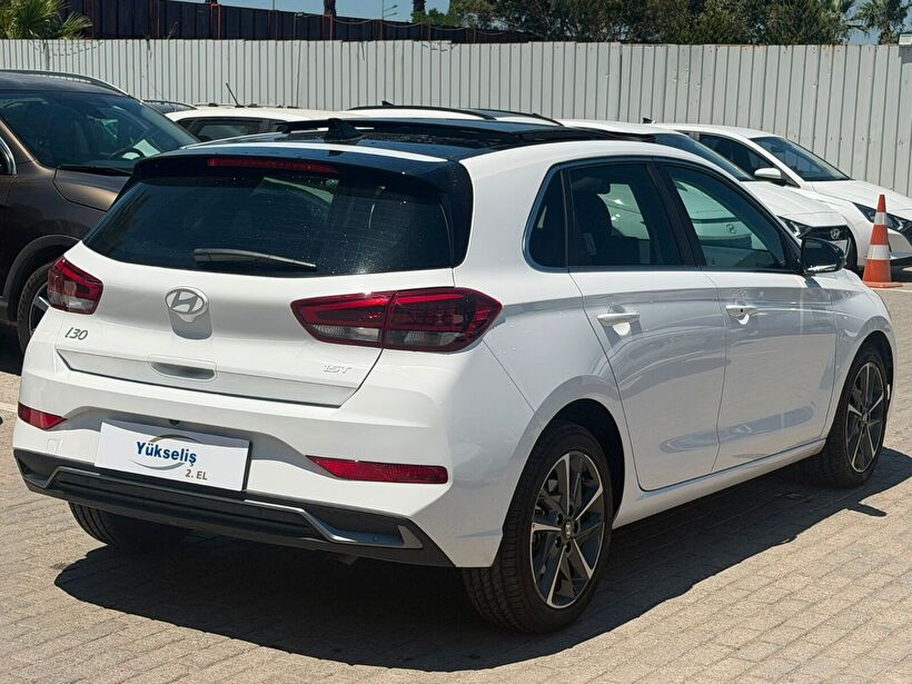 2025 Benzin Otomatik Hyundai i30 Beyaz Yükseliş Nakil Araçları Turizm Ticaret ve Sanayi Anonim Şirketi