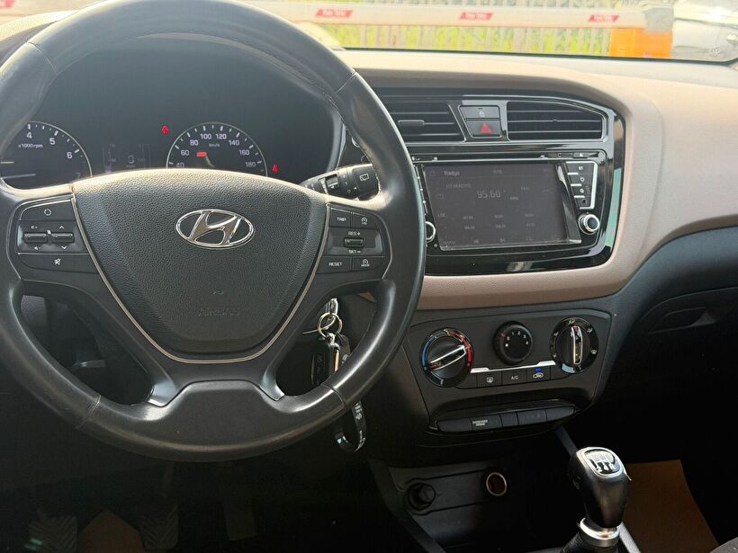 2016 Benzin Manuel Hyundai i20 Beyaz Yükseliş Nakil Araçları Turizm Ticaret ve Sanayi Anonim Şirketi