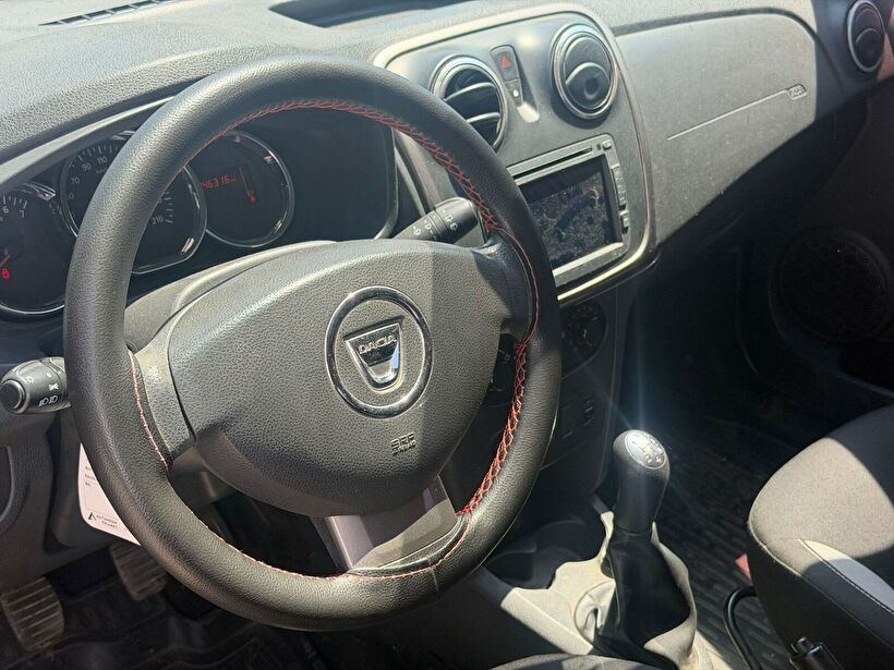 2015 Dizel Manuel Dacia Sandero Kırmızı Yükseliş Nakil Araçları Turizm Ticaret ve Sanayi Anonim Şirketi