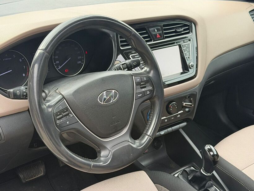 2017 Benzin + LPG Otomatik Hyundai i20 Beyaz Yükseliş Nakil Araçları Turizm Ticaret ve Sanayi Anonim Şirketi