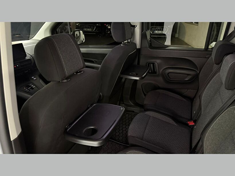 2025 Dizel Otomatik Opel Combo Gri Kemal Tepretoğulları Otomotiv Sanayi Ve Tic. A.Ş.