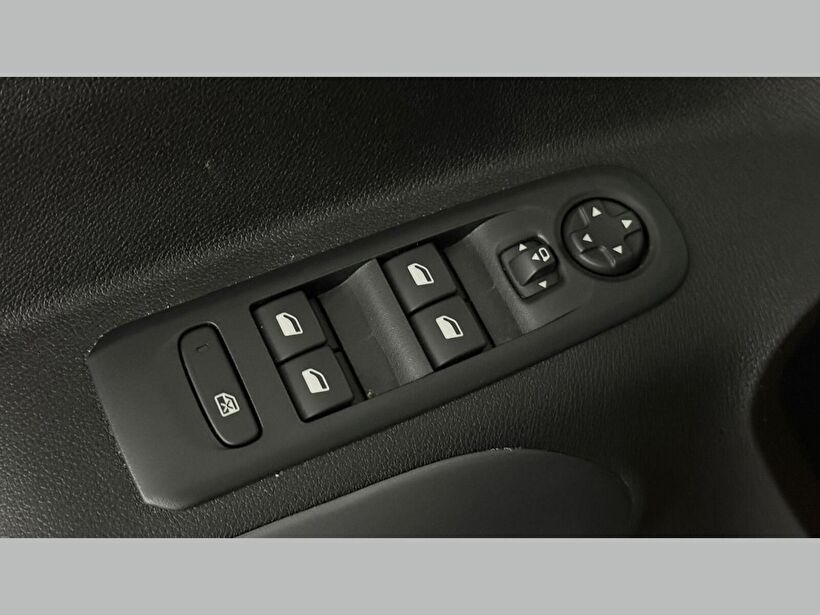 2025 Dizel Otomatik Opel Combo Gri Kemal Tepretoğulları Otomotiv Sanayi Ve Tic. A.Ş.