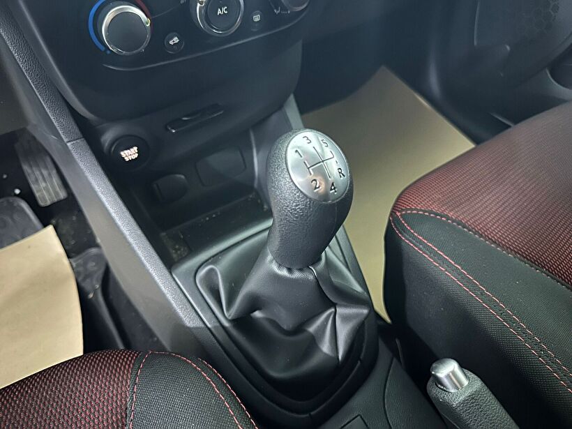 2015 Benzin Manuel Renault Clio Beyaz Kemal Tepretoğulları Otomotiv Sanayi Ve Tic. A.Ş.