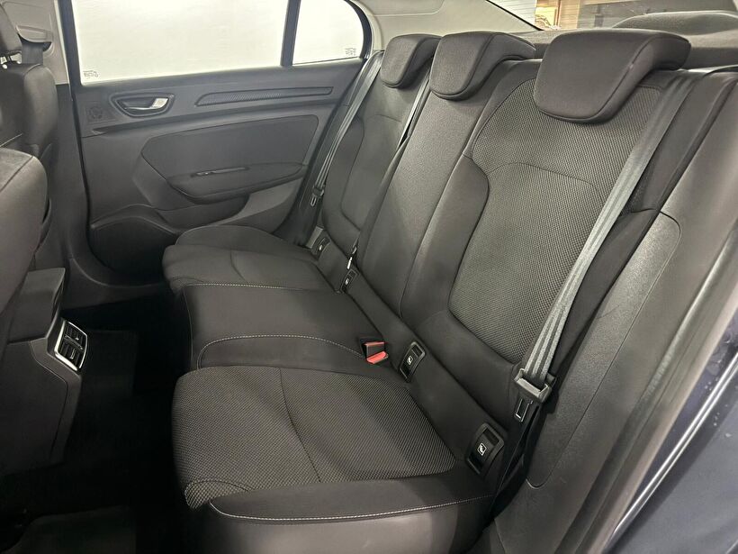 2025 Benzin Otomatik Renault Megane Gri Kemal Tepretoğulları Otomotiv Sanayi Ve Tic. A.Ş.