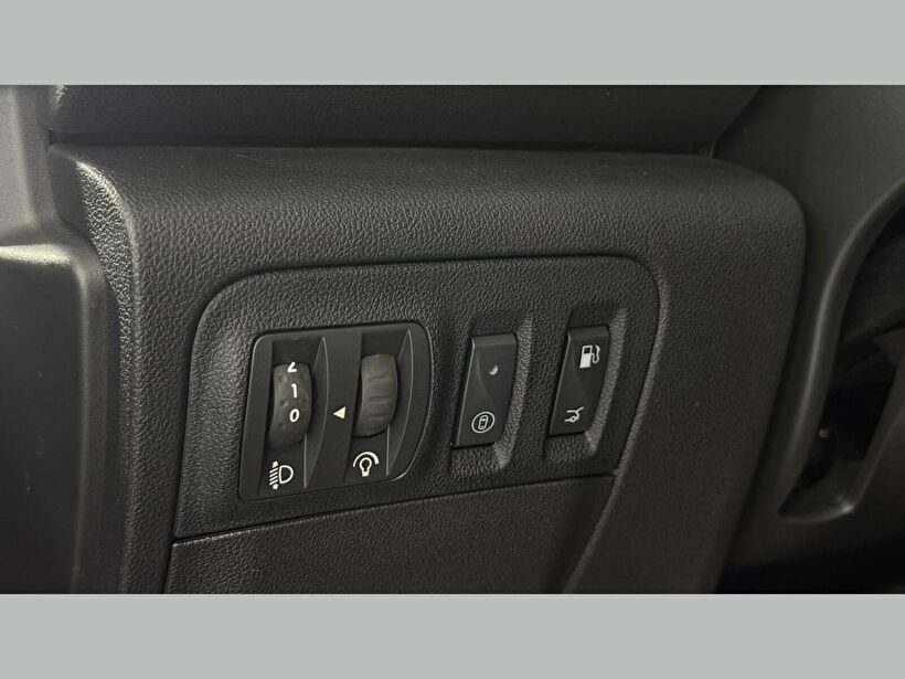 2025 Benzin Otomatik Renault Megane Gri Kemal Tepretoğulları Otomotiv Sanayi Ve Tic. A.Ş.