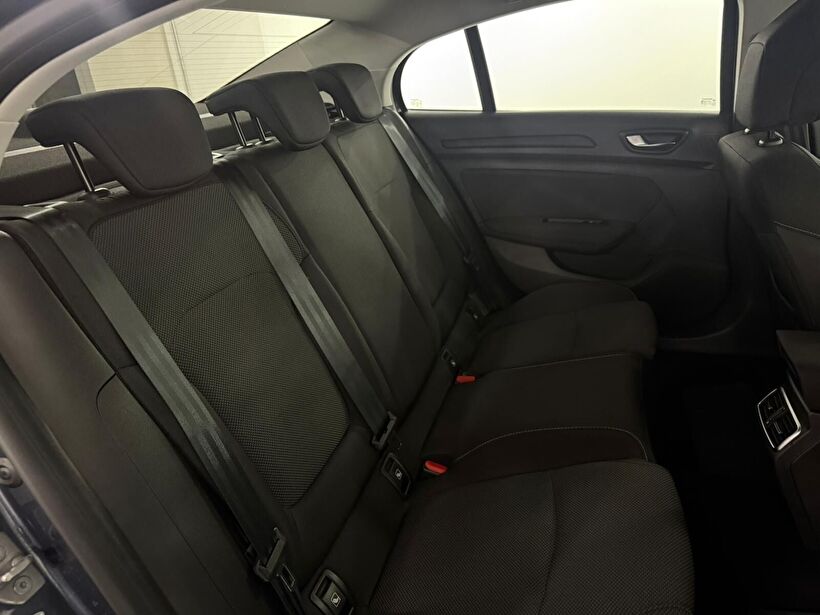 2025 Benzin Otomatik Renault Megane Gri Kemal Tepretoğulları Otomotiv Sanayi Ve Tic. A.Ş.