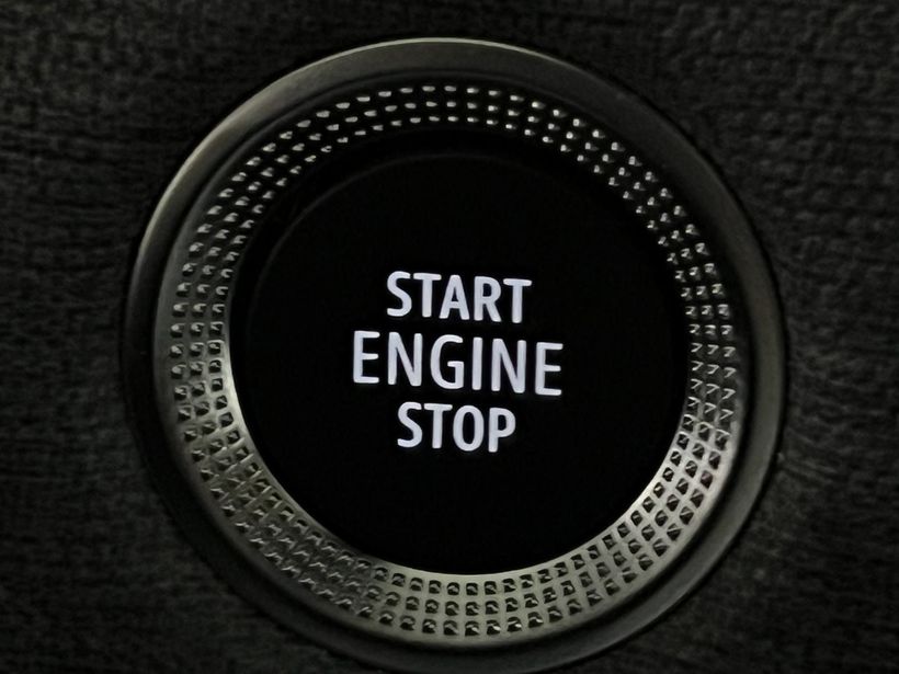 2026 Benzin Otomatik Renault Clio Gri Kemal Tepretoğulları Otomotiv Sanayi Ve Tic. A.Ş.