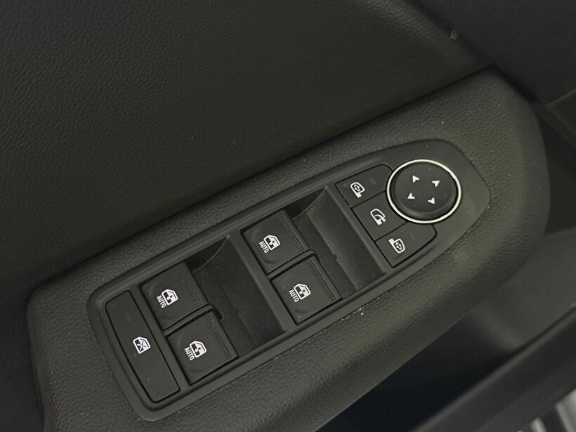 2025 Benzin Otomatik Renault Clio Gri Kemal Tepretoğulları Otomotiv Sanayi Ve Tic. A.Ş.