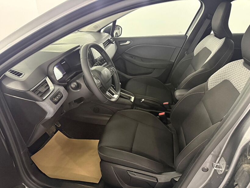 2025 Benzin Otomatik Renault Clio Gri Kemal Tepretoğulları Otomotiv Sanayi Ve Tic. A.Ş.