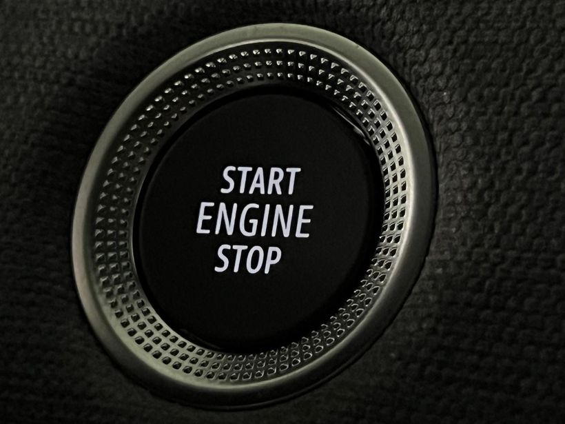 2026 Benzin Otomatik Renault Clio Gri Kemal Tepretoğulları Otomotiv Sanayi Ve Tic. A.Ş.