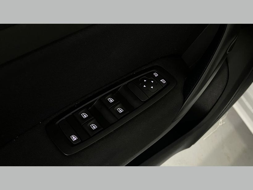 2025 Benzin Otomatik Renault Megane Beyaz Kemal Tepretoğulları Otomotiv Sanayi Ve Tic. A.Ş.