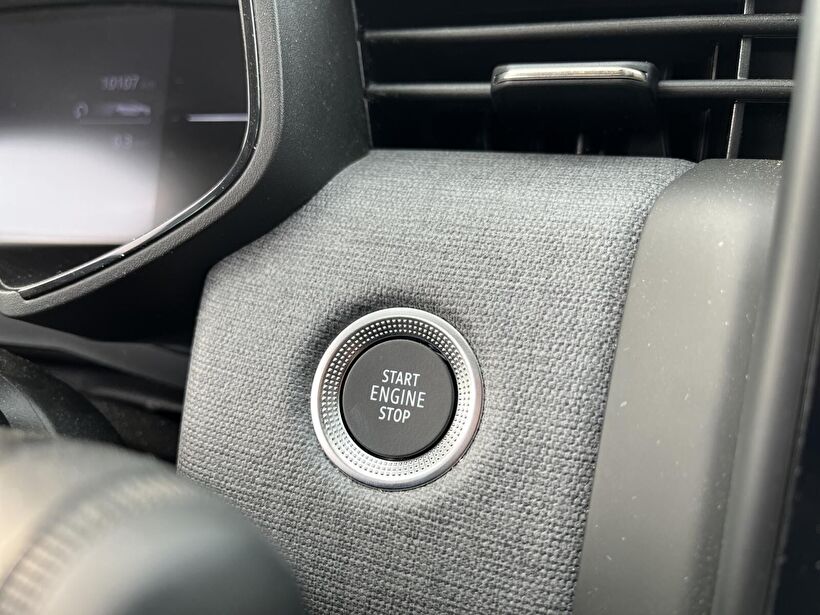 2024 Benzin Otomatik Renault Clio Gri Kemal Tepretoğulları Otomotiv Sanayi Ve Tic. A.Ş.