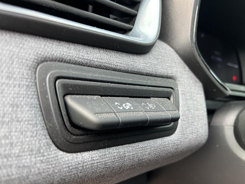 2024 Benzin Otomatik Renault Clio Gri Kemal Tepretoğulları Otomotiv Sanayi Ve Tic. A.Ş.