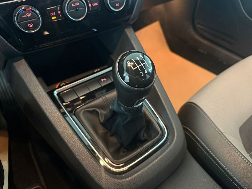 2015 Benzin Manuel Volkswagen Jetta Beyaz Kemal Tepretoğulları Otomotiv Sanayi Ve Tic. A.Ş.