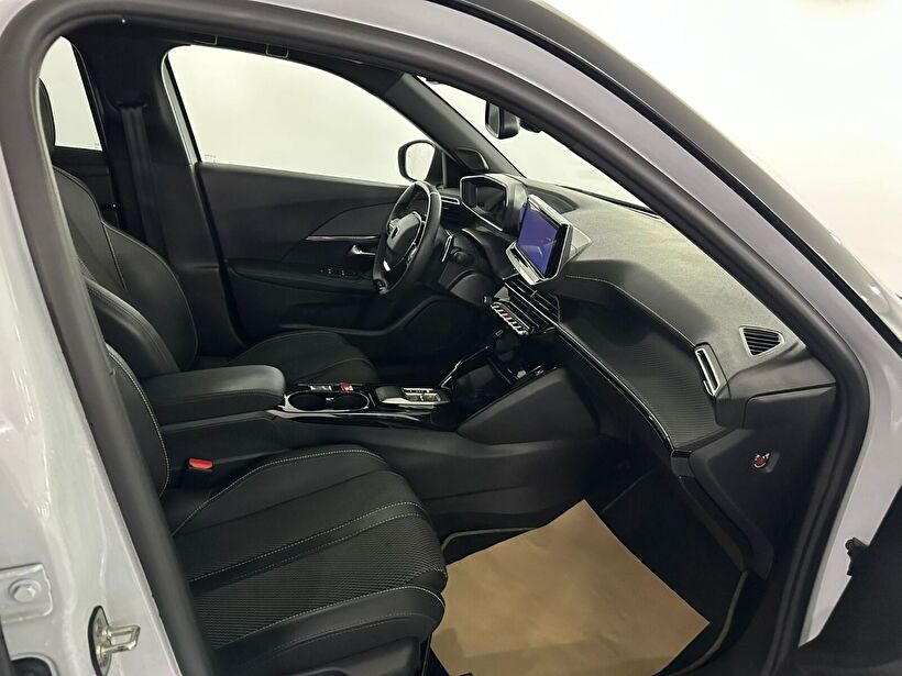 2025 Benzin Otomatik Peugeot 2008 Beyaz Kemal Tepretoğulları Otomotiv Sanayi Ve Tic. A.Ş.