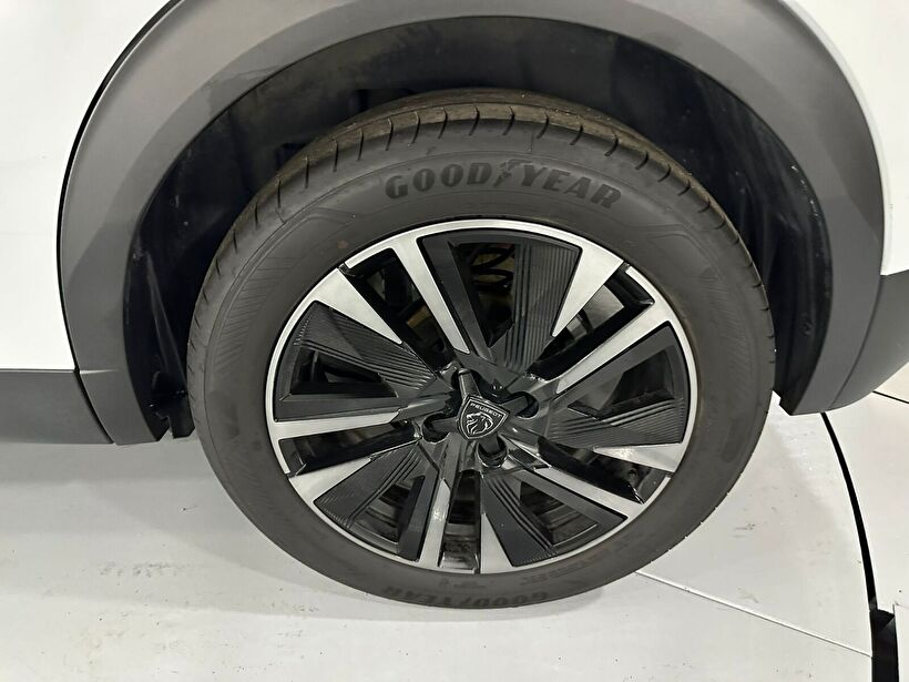 2025 Benzin Otomatik Peugeot 2008 Beyaz Kemal Tepretoğulları Otomotiv Sanayi Ve Tic. A.Ş.