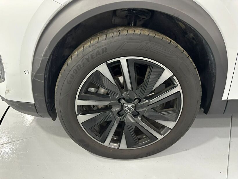 2025 Benzin Otomatik Peugeot 2008 Beyaz Kemal Tepretoğulları Otomotiv Sanayi Ve Tic. A.Ş.