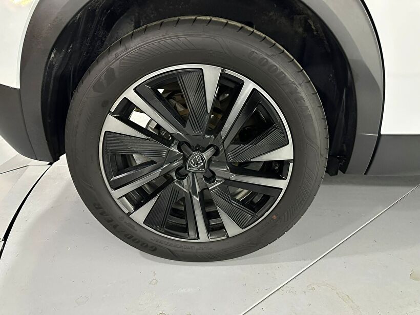 2025 Benzin Otomatik Peugeot 2008 Beyaz Kemal Tepretoğulları Otomotiv Sanayi Ve Tic. A.Ş.