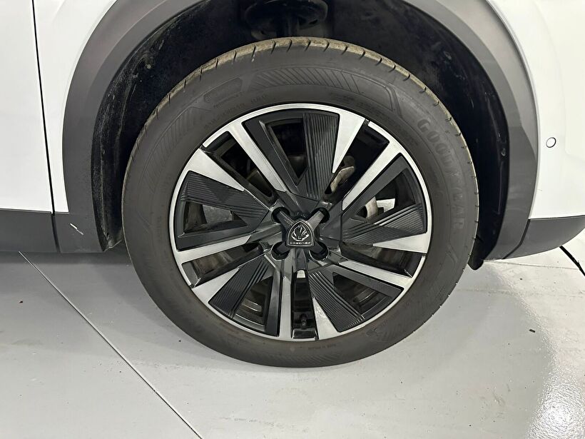 2025 Benzin Otomatik Peugeot 2008 Beyaz Kemal Tepretoğulları Otomotiv Sanayi Ve Tic. A.Ş.