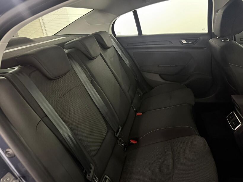 2025 Benzin Otomatik Renault Megane Gri Kemal Tepretoğulları Otomotiv Sanayi Ve Tic. A.Ş.