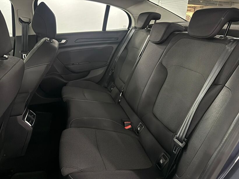 2025 Benzin Otomatik Renault Megane Gri Kemal Tepretoğulları Otomotiv Sanayi Ve Tic. A.Ş.